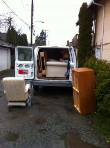 OLD FURNITURE REMOVAL - QUICK MOVES - SINGLE ITEM PICKUP DROPOFFS 